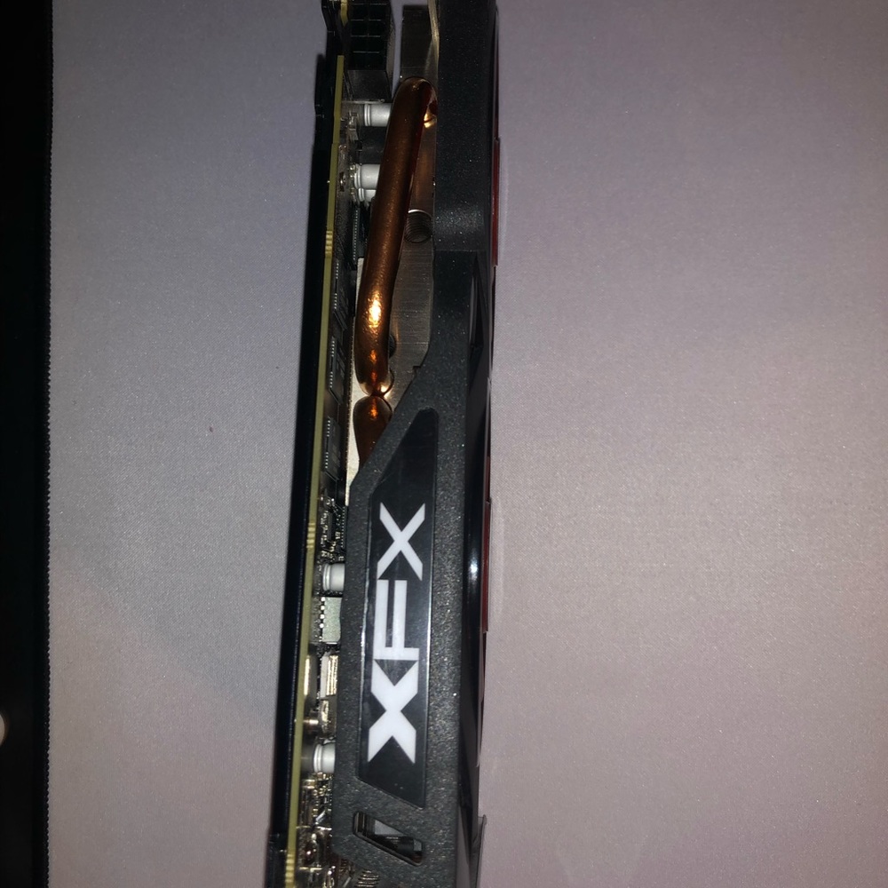 XFX Radeon RX 570 XXX Edition - Picture 5 of 6